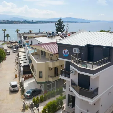 Gazde/Camere de închiriat Yarasir Family Didim