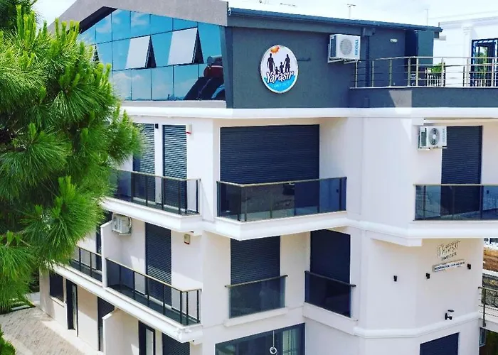 Gazde/Camere de închiriat Yarasir Family *