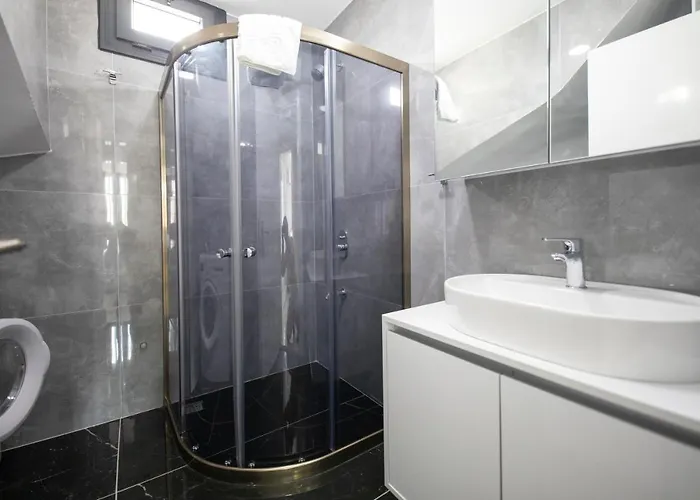 Yarasir Family Homestay szállás *