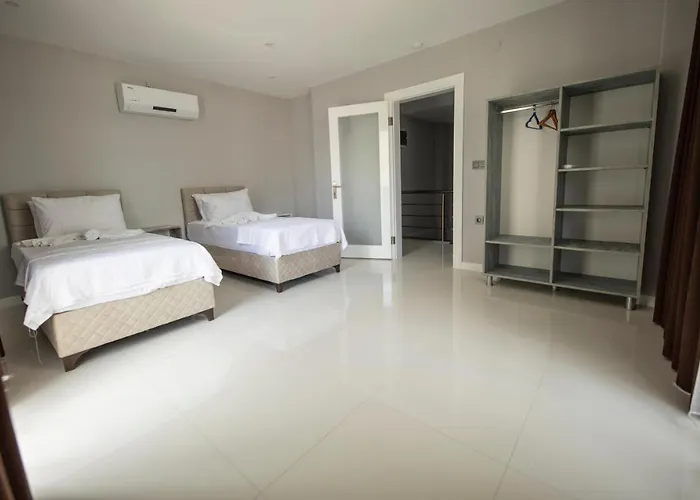 Yarasir Family Homestay szállás *