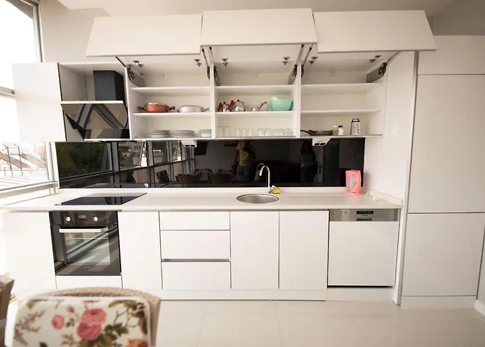 Homestay Yarasir Family *